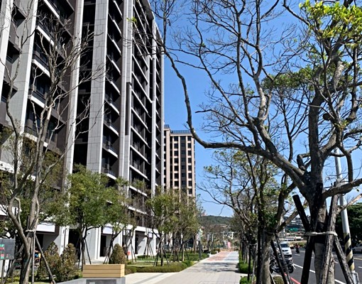 幸福莊園近龜山工業鳳鳴桃鶯路口 - Image 1
