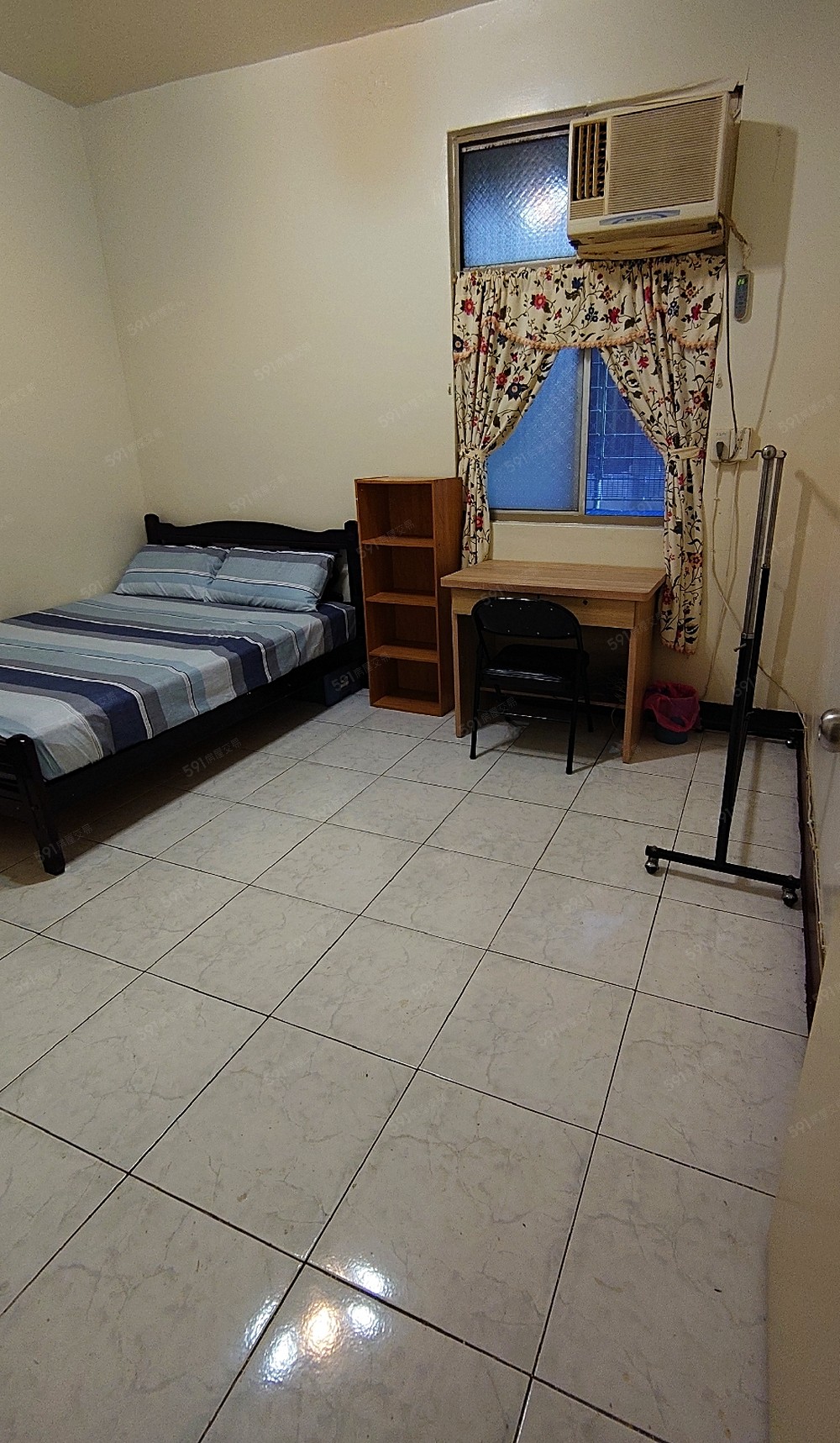 7坪雅房，寬敞舒適，有外開窗戶。