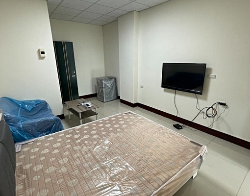 全新套房出租,竹北精華區段陽台套房 - Image 3