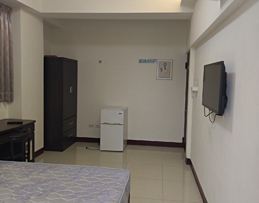 免仲全新家具全電梯大套房獨洗陽台 - Image 1