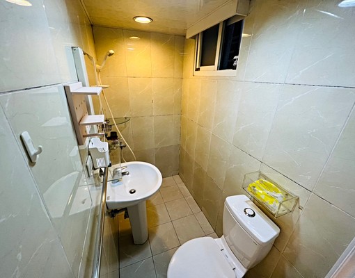 低樓層。格局方正。乾淨空間 - Image 7