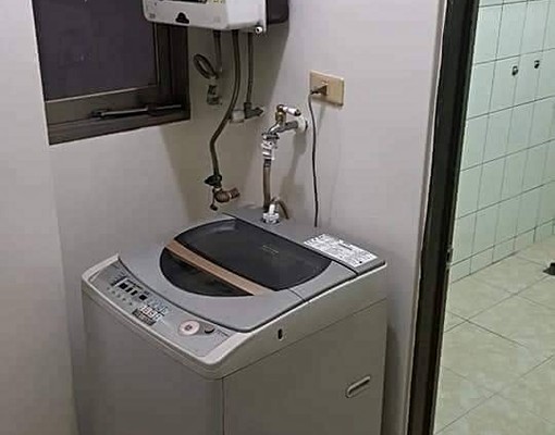 全新裝潢,員林車站旁,包水電瓦斯管理費 - Image 7