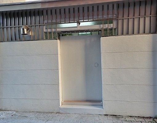 鬧中取靜!近成大醫院及後火車站翻修透天厝 - Image 1