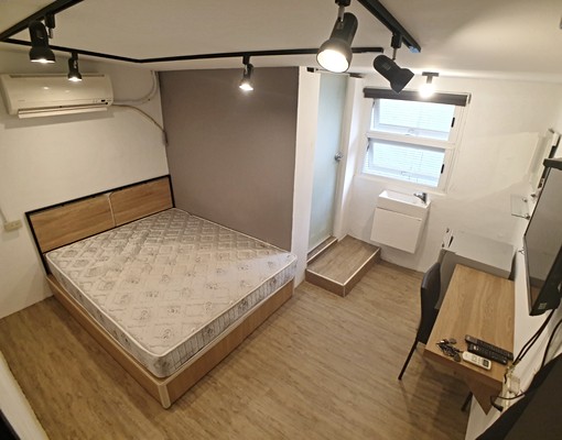 巨蛋瑞豐工業風套房 - Image 1