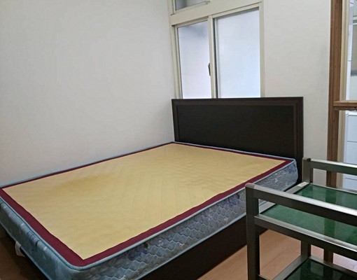 大坪林捷運站旁漂亮邊間3F採光套房-出租 - Image 8