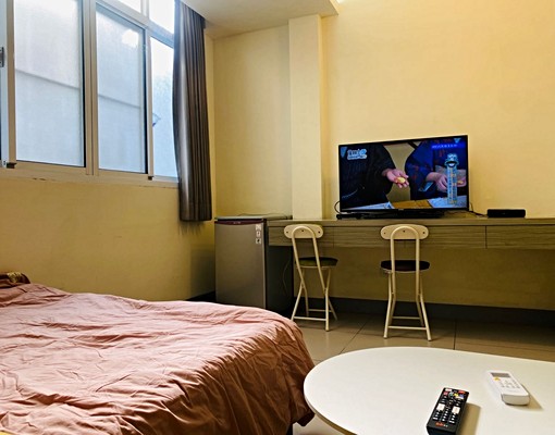 東區夢時代精華區/設備全背個行李即可入住 - Image 3