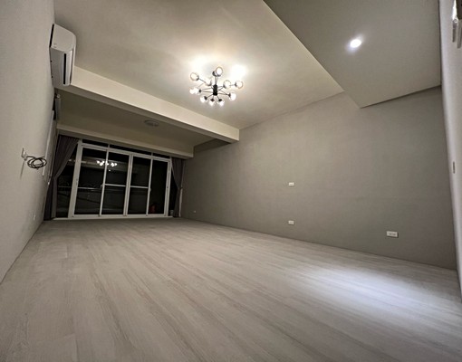 不租補,有傢俱,超大陽台,室內禁煙 - Image 3