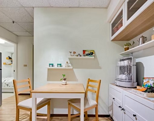 五權車站。廚房。停車位。可租補。可短月租 - Image 3