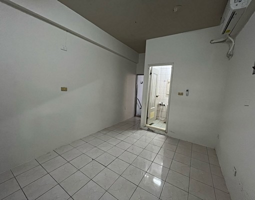 逢甲碧根商圈~店面+套房~適個人工作室學生合租 - Image 4