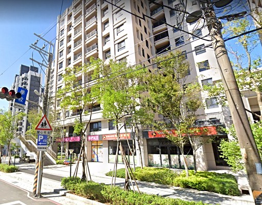 龜山工業區旁鳳鳴漂亮全新三房車位含管理費 - Image 1