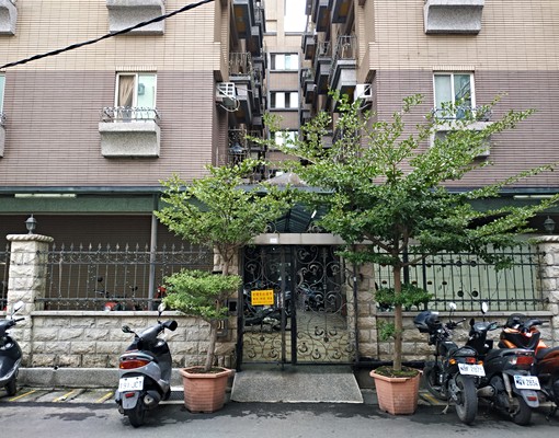 中原大學、電梯社區，獨立陽台、光線好、0911071500 - Image 1