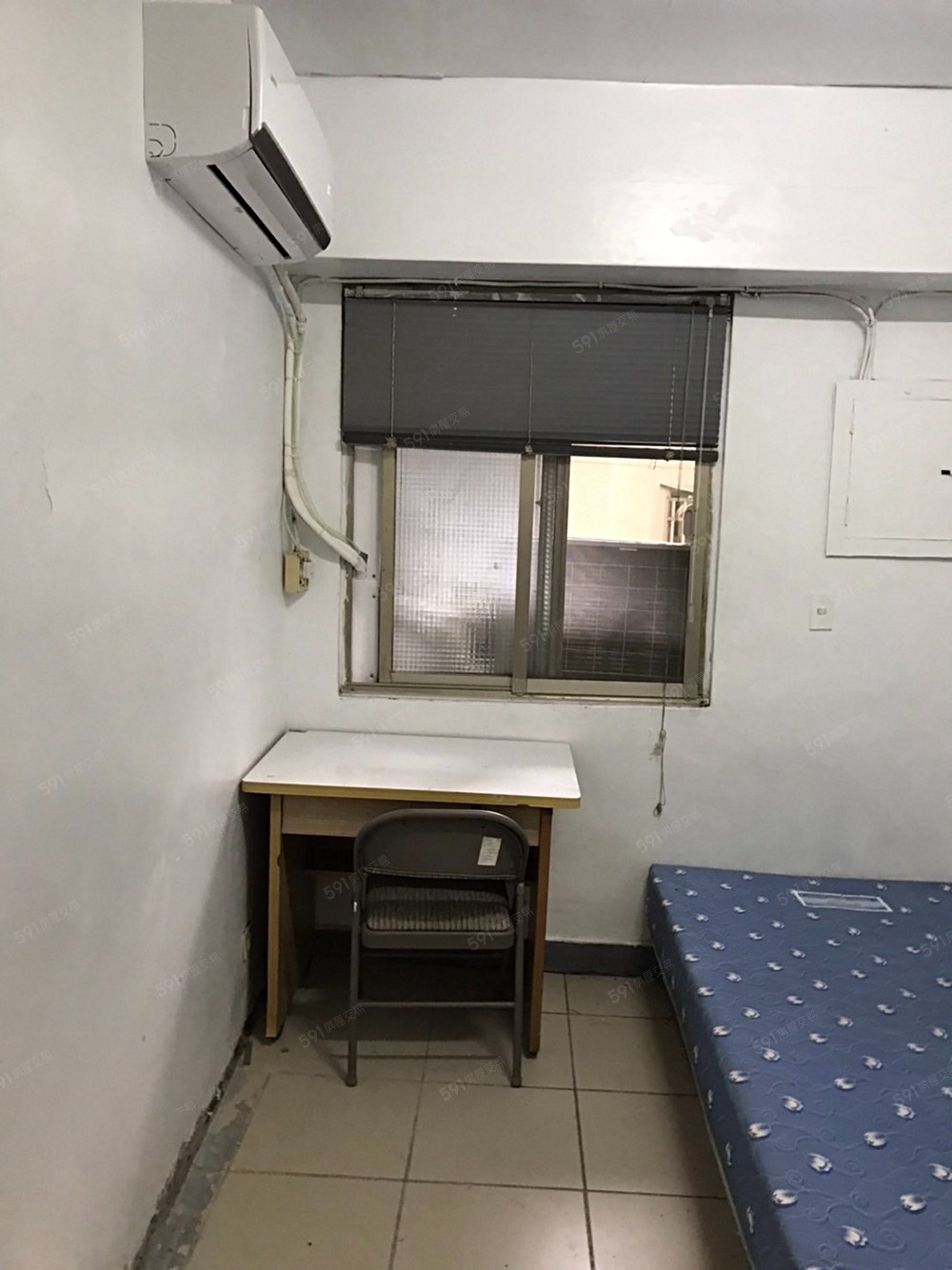 全新分離式冷氣水泥隔間有對外窗