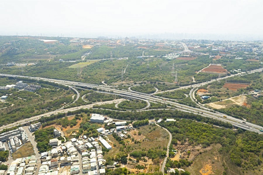 近國道3號、台61線、特五號。