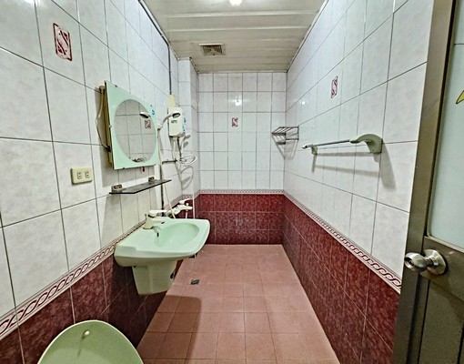 (有電梯)大魯閣草衙道透天整層住家 - Image 7