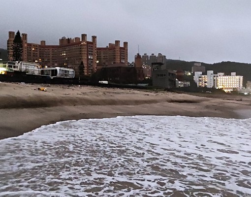 摘星樓3樓萬坪翡翠灣沙攤.勿煙寵物 - Image 5