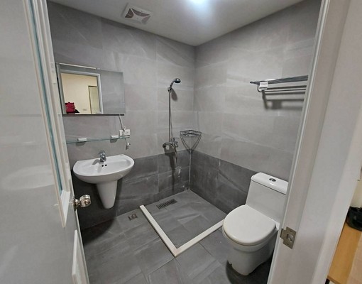 分租套房附家電.傢俱.網路.第四台.水費 - Image 4