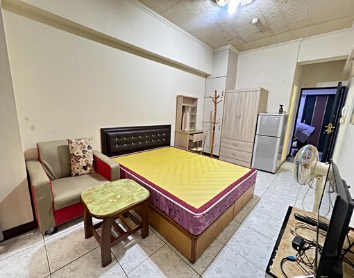 高雄火車站*漂亮獨立套房(含管理費) - Image 2