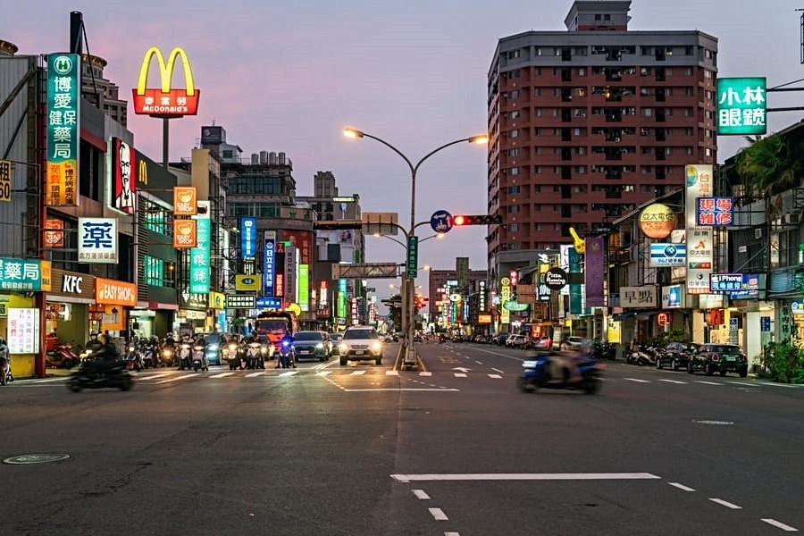 復興路商圈,散步可達