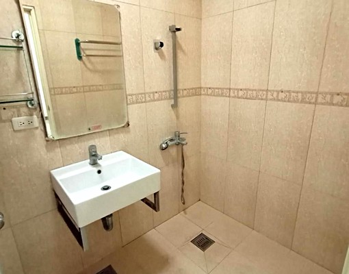 走路到遠百,近喜來登電梯大套房,約8分鐘到台元! - Image 5