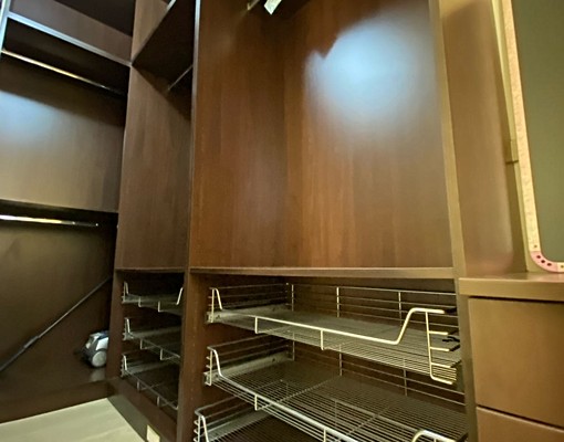 遠百新裝潢大套房附超強收納更衣空間近台元享車位優惠 - Image 3