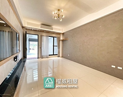 🚇MRT楠梓透天車墅全新5套房可停雙車權威 - Image 2