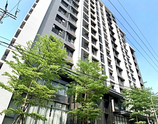 可租補~4年屋!2房車位!水湳親家大鵬!衛浴開窗 - Image 1