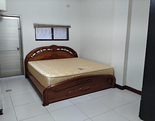 全新優質套房近台南大學(含第四台網路) - Image 1