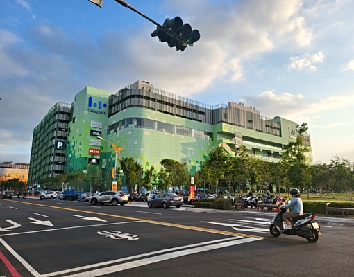 【★免仲介費★】投影機80吋劇院/中山商圈2房豪宅 - Image 2