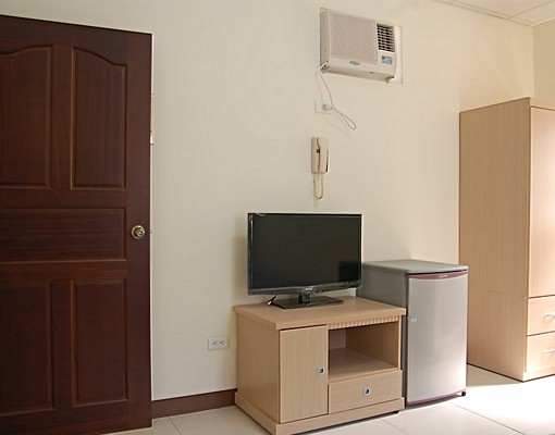 光華夜市後巷內安靜套房包電視網路 - Image 1