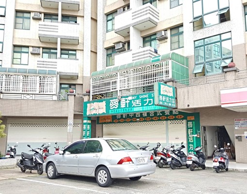 近湖口市區/車站1房1廳大套房採光優/2陽台 - Image 4