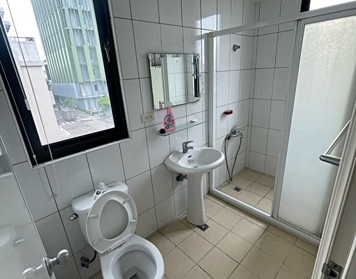 員基醫院旁大套房出租 - Image 12