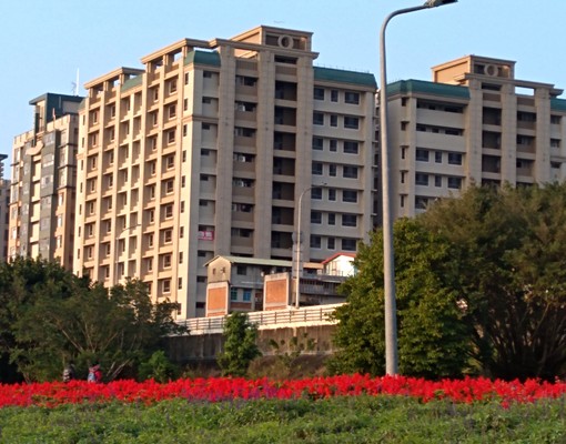 首都帝景車位明亮乾淨好停車 - Image 9