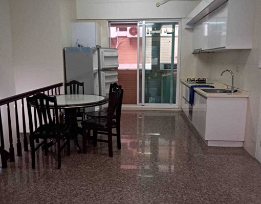 超值透天2至4樓/有廚房四房家樂福商圈 - Image 2