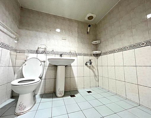 近文山特區採光、通風、視野佳 - Image 5