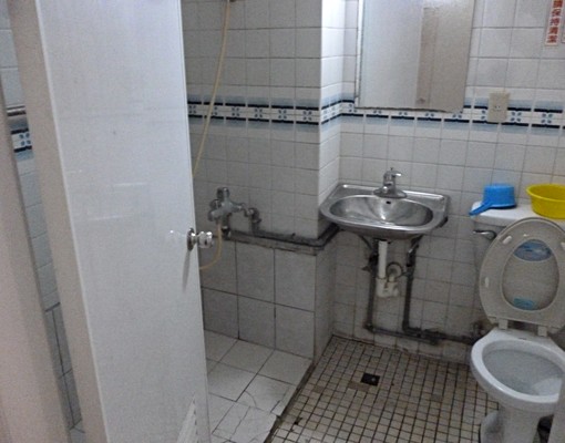 內科簡約雅房*含水電*冷氣度數另計 - Image 5