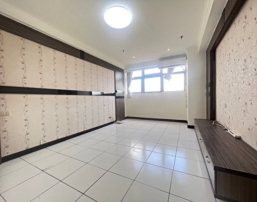 龍安區國強二街4房車 - Image 1