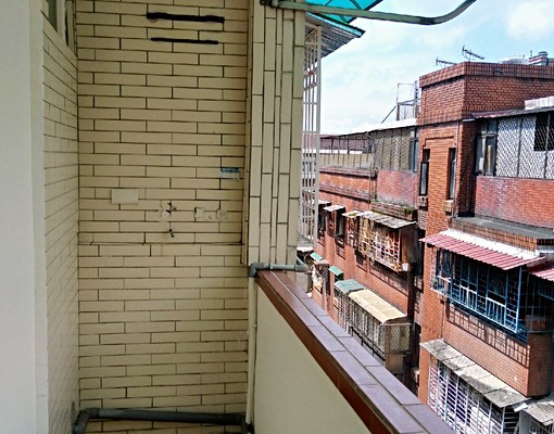 新埔雙捷運，裝潢家具新，新變頻冷暖 - Image 4