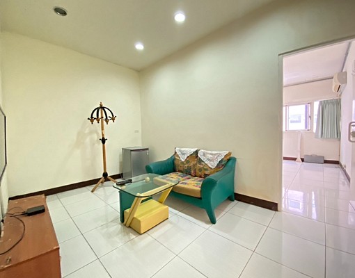 2房1廳1衛家具齊全（全包不包電）近文心捷運站cp值高 - Image 2