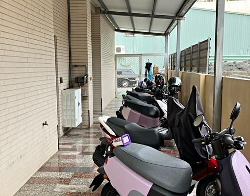 高鐵三越優質可租補套房 - Image 2