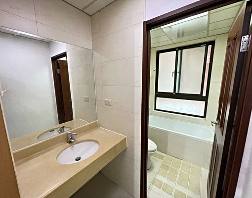 租金含車位北大邊間簡配兩房平車,可租補 - Image 8