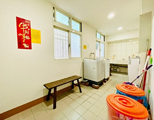 集美街熱鬧商圈忠孝橋1分鐘/可租補垃圾代收/溫馨套房 - Image 11