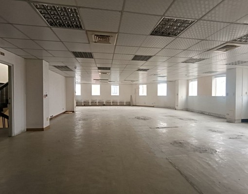 戀上台南精華地中山路鄰火車站近百坪商辦 - Image 9