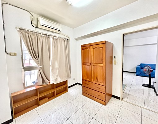 勝利商圈華廈生活機能一流-近國民運動中心附機車位 - Image 4