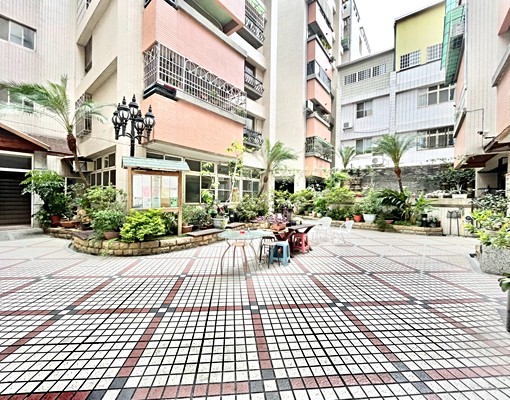 勝利商圈華廈生活機能一流-近國民運動中心附機車位 - Image 11