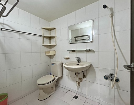 全新裝修,空間寬敞舒適近翠華路交流道 - Image 3