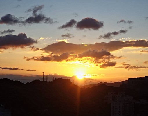 屋主自租🏠免仲介費❣️,可租補🌳美麗山林🌳全新景觀三房 - Image 10