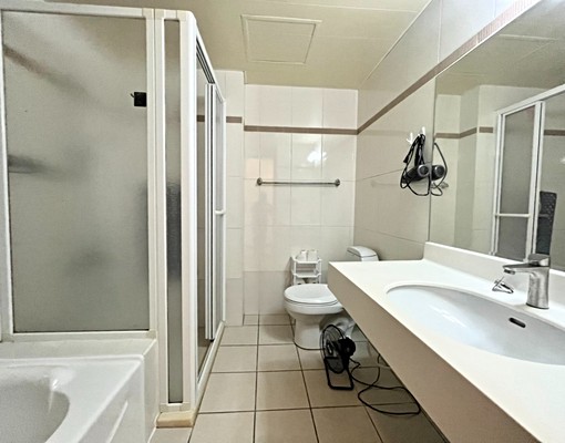 春城大砌超大露台二房~歡迎短期租客~大家房屋楊亭雲 - Image 11