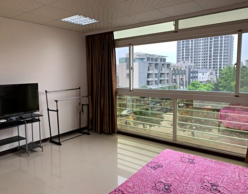 稀有東山商圈十期豪宅電梯套房(限女生) - Image 12