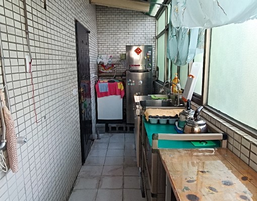 電梯華廈頂加，陽光大庭院 - Image 12