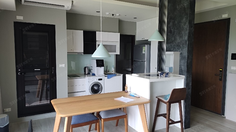 天花板偵測器有外接插頭